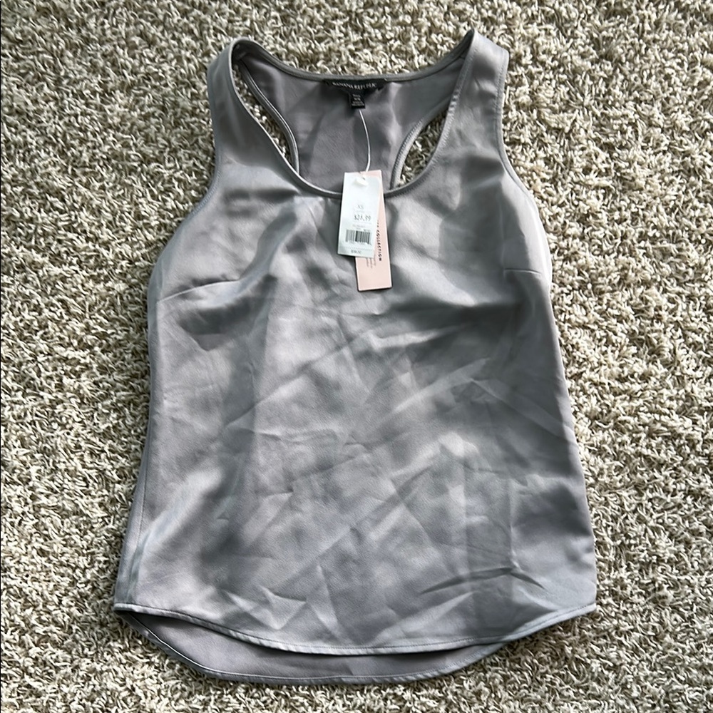 NWT Banana Republic Women’s Petite XS Silver Tank Top